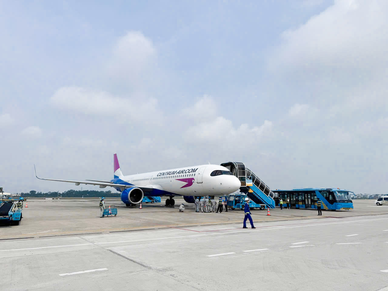 [Hình ảnh của Chuyến bay đầu tiên từ Tashkent, Uzbekistan đến Đà Nẵng của Centrum Airlines]