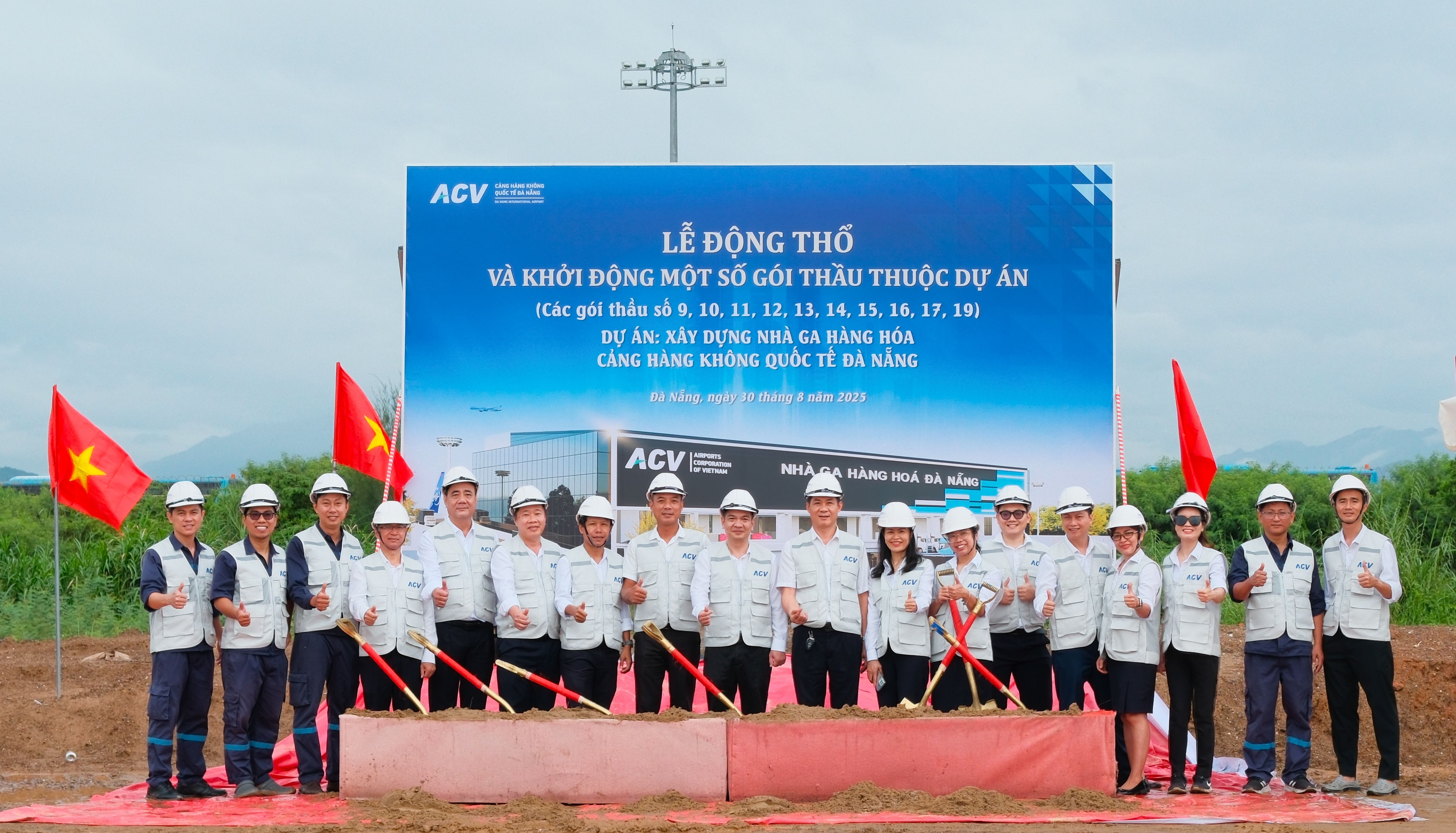 Ảnh Groundbreaking for New Cargo Terminal at Da Nang International Airport